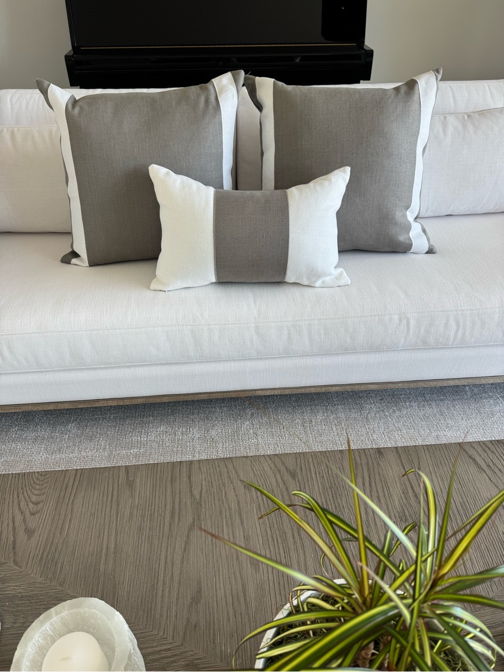 NWOT- Restoration Hardware Gray and White Linen Accent Pillow Set